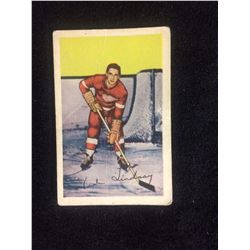 1952/53 PARKHURST HOCKEY CARD ROBERT LINDSAY
