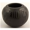 Image 1 : Black on Black Pot, Merton & Linda Sisneros