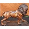 Image 4 : SIGNED MOIGNIEZ KING OF JUNGLE Lion BRONZE SCULPTURE VINTAGE REPRODUCTION ART
