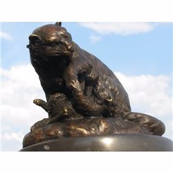 VINTAGE LION WITH CUB BRONZE STATUE
