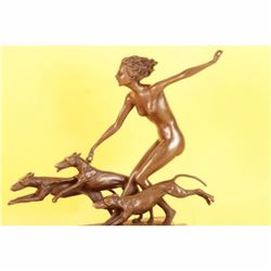 VINTAGE LORENZL DIANE HUNTER BRONZE SCULPTURE