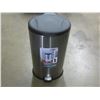 Image 1 : Stainless steel garbage bin with