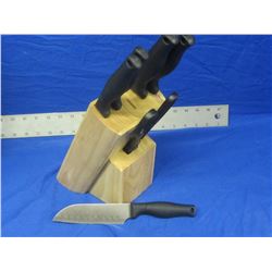 New Mainstays 7 pc knife set