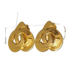Chanel Gold CC Logo Heart Clip On Earrings