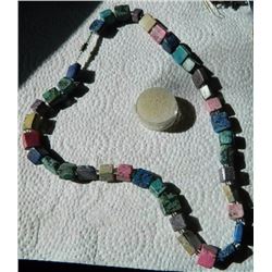 NECKLACE - ASSORTED AGATE BLOCK NECKLACE - 10 X 10 X 12mm & 15 x 15 x 6mm BLOCKS - 24" LONG WITH SCR