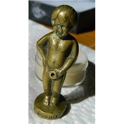 BRASS BOY - 44gm - ~2 1/4" TALL - HOLE THROUGH MIDDLE - SEE IMAGE - MARKED "BRUXELLES" (Manneken Pis