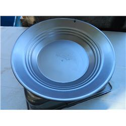 NEW GOLD PAN - ESTWING - METAL - 12"