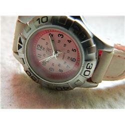 WATCH - PINK STRAP