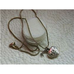 ETCHED DESIGNED HEART PENDANT ON CHAIN
