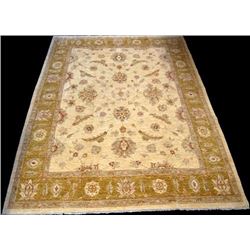 Nicely Contrasted Sultanabad Design Rug