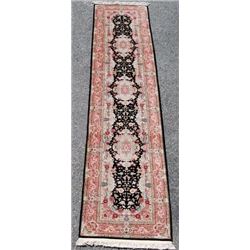 CAPTIVATING KASHAN DESIGN RUNNER W/SILK HIGHLIGHTS