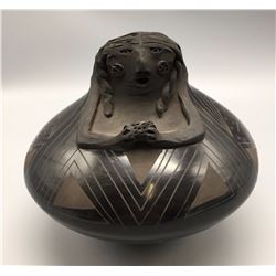 Effigy Figure Mata Ortiz Pot