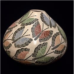 Mata Ortiz Butterfly Pot