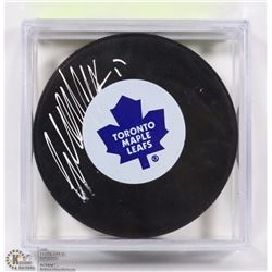 TORONTO MAPLE LEAFS WENDEL CLARK SIGNED HOCKEY
