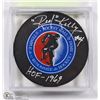 Image 1 : RED KELLY HOF 1969 SIGNED HALL OF FAME HOCKEY PUCK