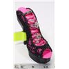 Image 1 : DECORATIVE BLACK & PINK SHOE W/6