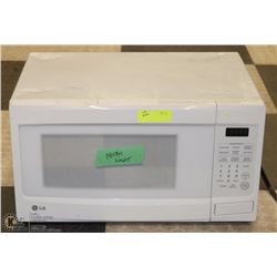 LG MICROWAVE ***NEEDS LIGHT