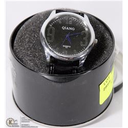 LARGE FACE MEN'S FASHION WATCH.