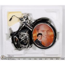ELVIS PRESLEY BRADFORD EXCHANGE "DREAM MAKER"