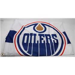 LARGE NEW EDMONTON OILERS FLAG 5' X 3'