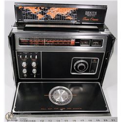 ZENITH 12 BAND TRANS OCEANIC RADIO