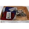 Image 1 : BOX WITH NECKLACES, BRACELETS, EARRINGS, RINGS,