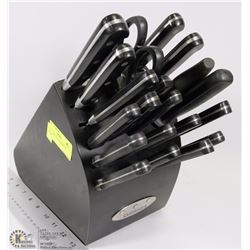 CUISINART 20 PIECE KNIFE SET