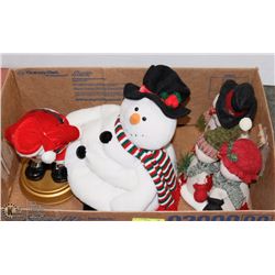 BOX W/ 3 BATTERY OPERATED SANTA & SNOWMEN