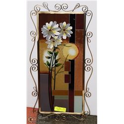 STAINGLASS STYLE FLORAL DESIGN WALL HANGING.