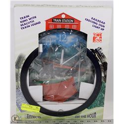 NEW HOURLY ACTION TRAIN CLOCK