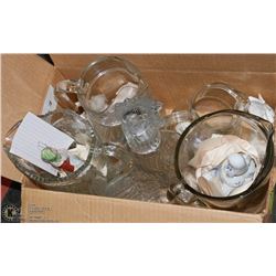 18) LOT OF DEPRESSION GLASS INCL ROOSTER ORNAMENT,
