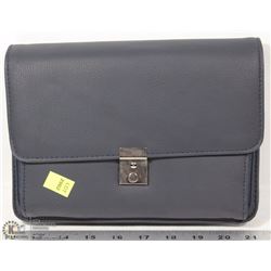 LOCKING HANDBAG WITH KEY