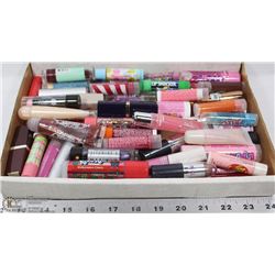 FLAT OF ASSORTED LIP STICKS AND GLOSSES