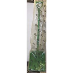 NEW PLASTIC HEAVY DUTY SHOVEL.