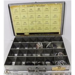 VINTAGE PREMIER O RING SET WITH METAL STORAGE