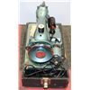 Image 3 : VINTAGE PORTABLE SEWING MACHINE