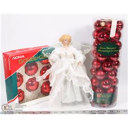 FLAT OF CHRISTMAS DÉCOR.