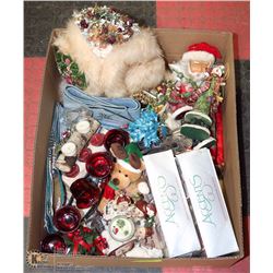 LARGE BOX OF CHRISTMAS ITEMS INCL. LARGE