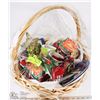 Image 1 : LARGE WICKER GIFT BASKET INCL. TREE STAR