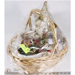 LARGE WICKER GIFT BASKET