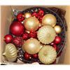 Image 1 : METAL BOWL OF CHRISTMAS DECORATIONS AND RIBBON.