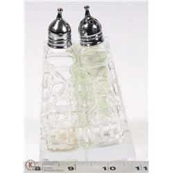 ART DECO VINTAGE GLASS SALT AND PEPPER SHAKERS