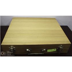 142-PC GOLD TONE FLATWARE SET, ALL