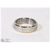 Image 1 : STAMPED 18KT -2 TONED GOLD MENS WEDDING BAND