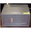 Image 1 : SENTRY SECURITY SAFE WITH 2 KEYS 6.5"X11"X12"