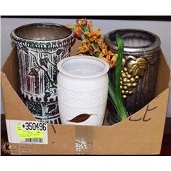 LOT OF 3 VASES AND ARTIFICIAL FLOWER IN VASE