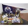 Image 1 : LARGE BOX WITH EDMONTON OILERS COLLECTIBLES
