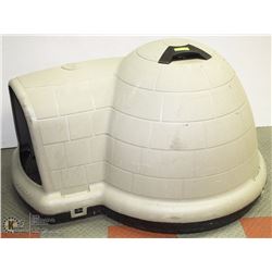 LARGE IGLOO DOG HOUSE
