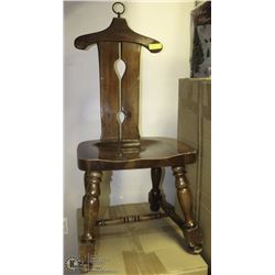 VALET WOOD CHAIR.