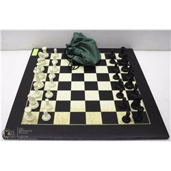 DELUXE CHESS SET  24" BOARD